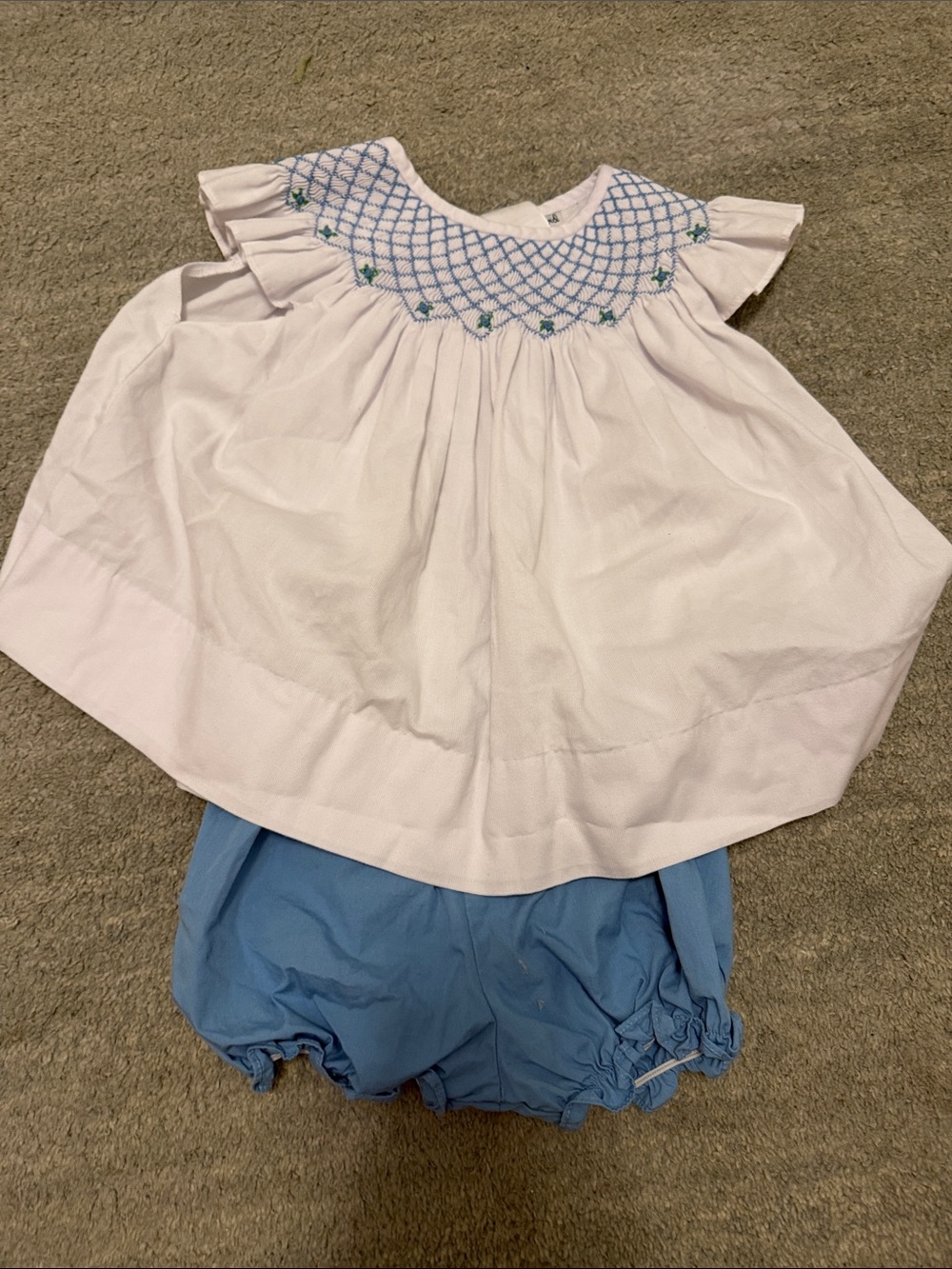 Smocking Bird set , Smocked White Baby Top with Blue Bloomer Set